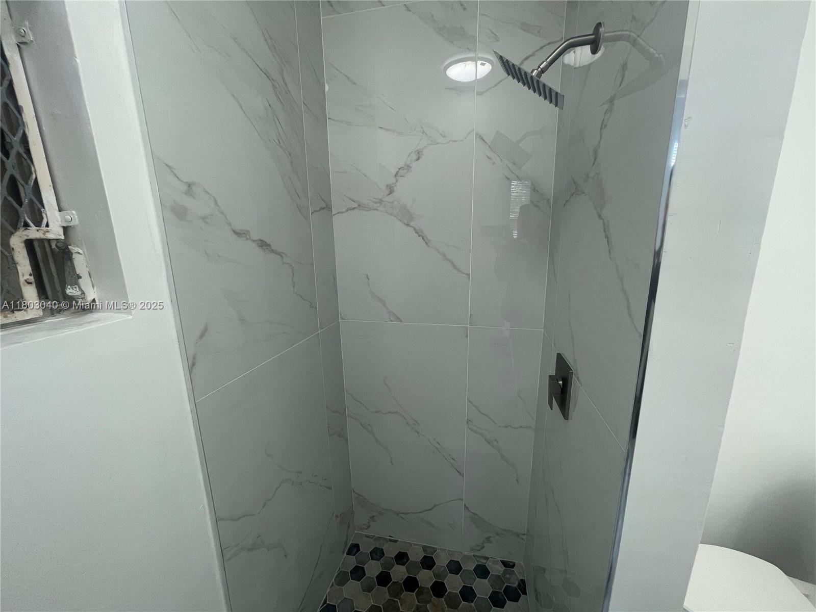 HOLLYWOOD SOUTH SIDE ADD - Residential Lease
