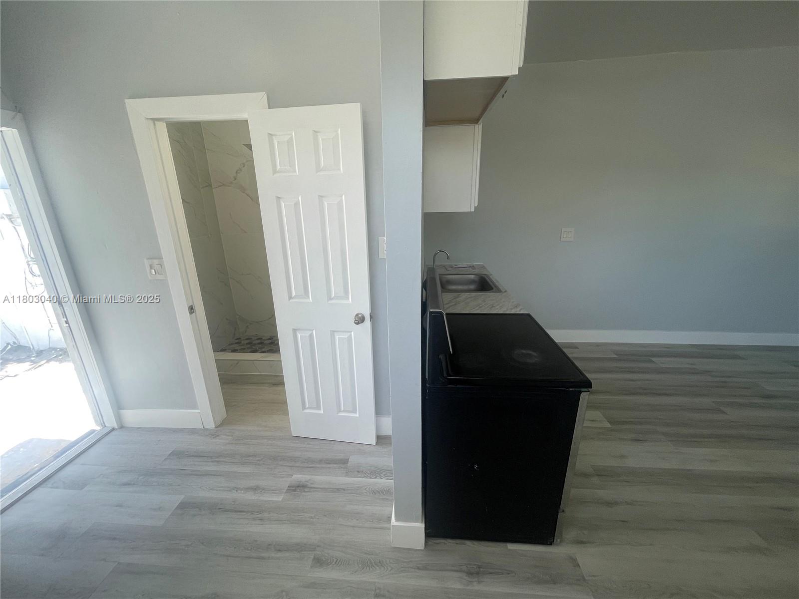 HOLLYWOOD SOUTH SIDE ADD - Residential Lease