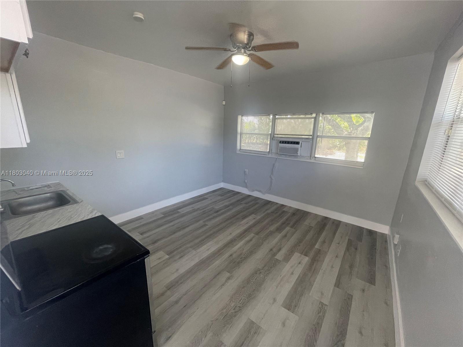 HOLLYWOOD SOUTH SIDE ADD - Residential Lease
