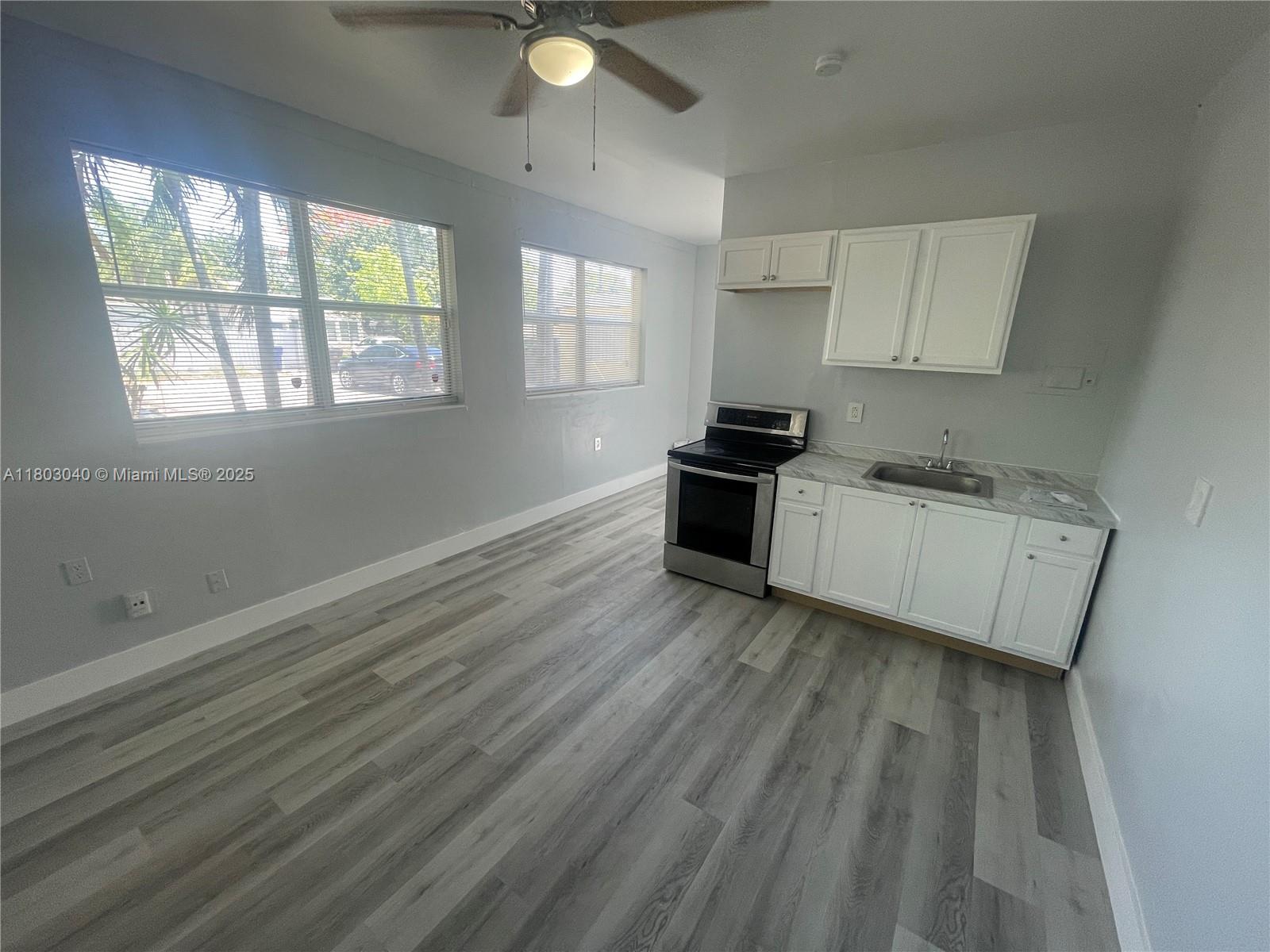 HOLLYWOOD SOUTH SIDE ADD - Residential Lease