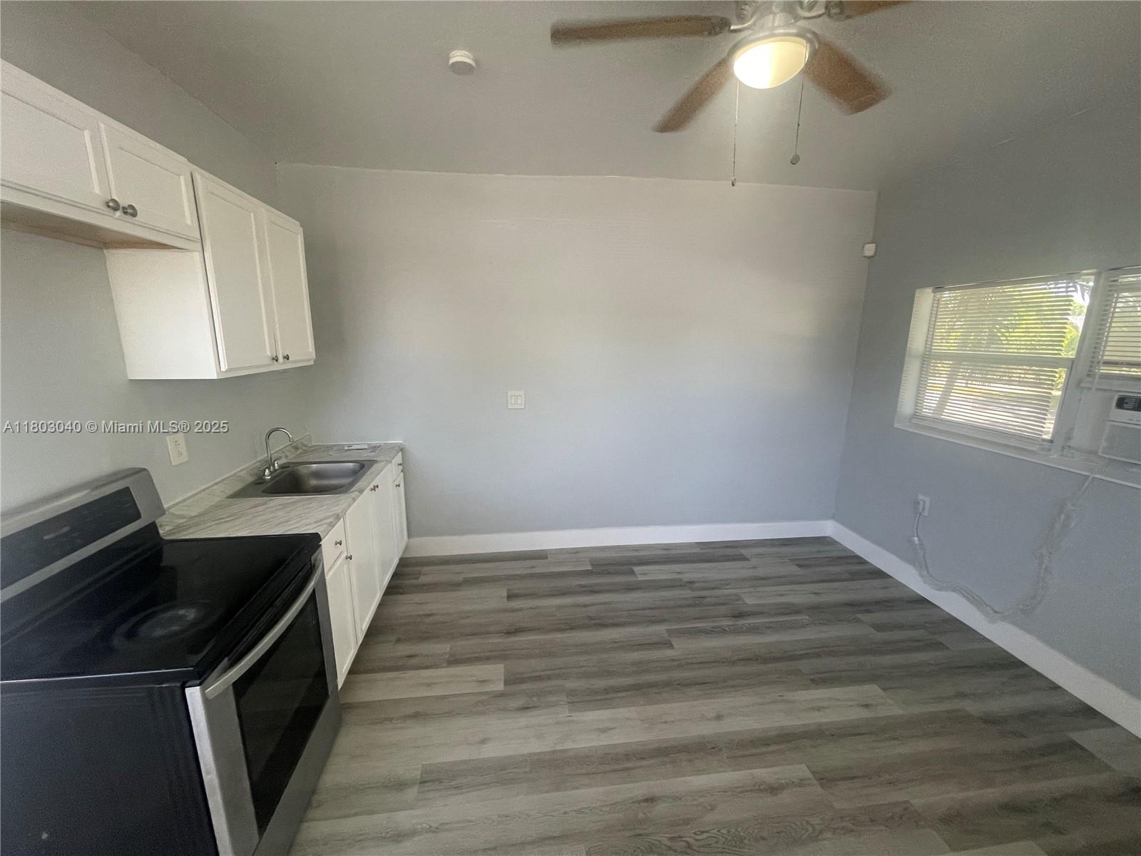 HOLLYWOOD SOUTH SIDE ADD - Residential Lease