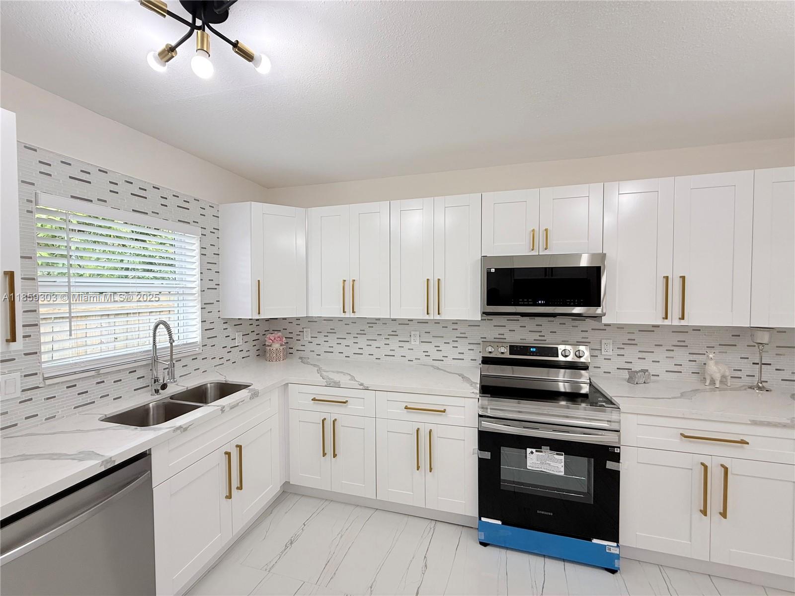 LINCOLN HEIGHTS RESUB - Residential