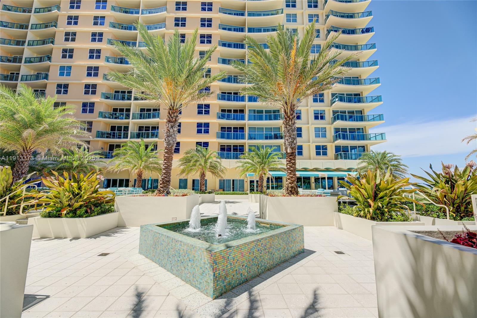 WAVE CONDO - Residential Lease