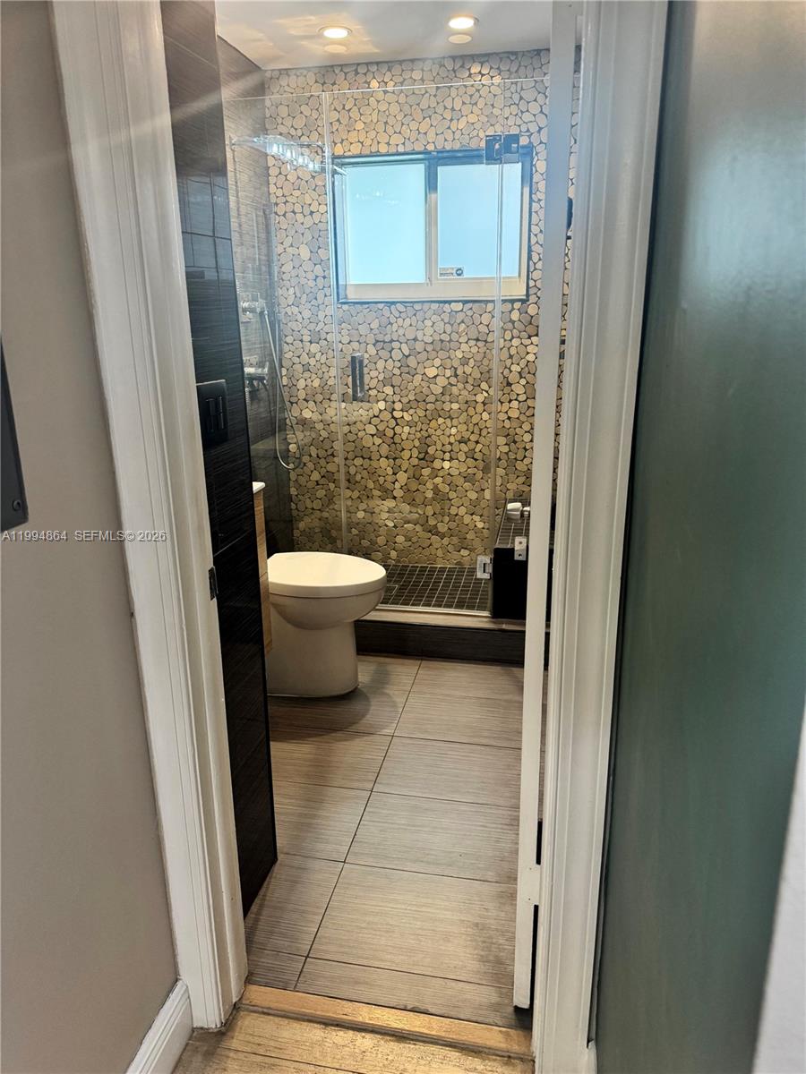 SNAPPER CREEK ESTATES SEC - Residential