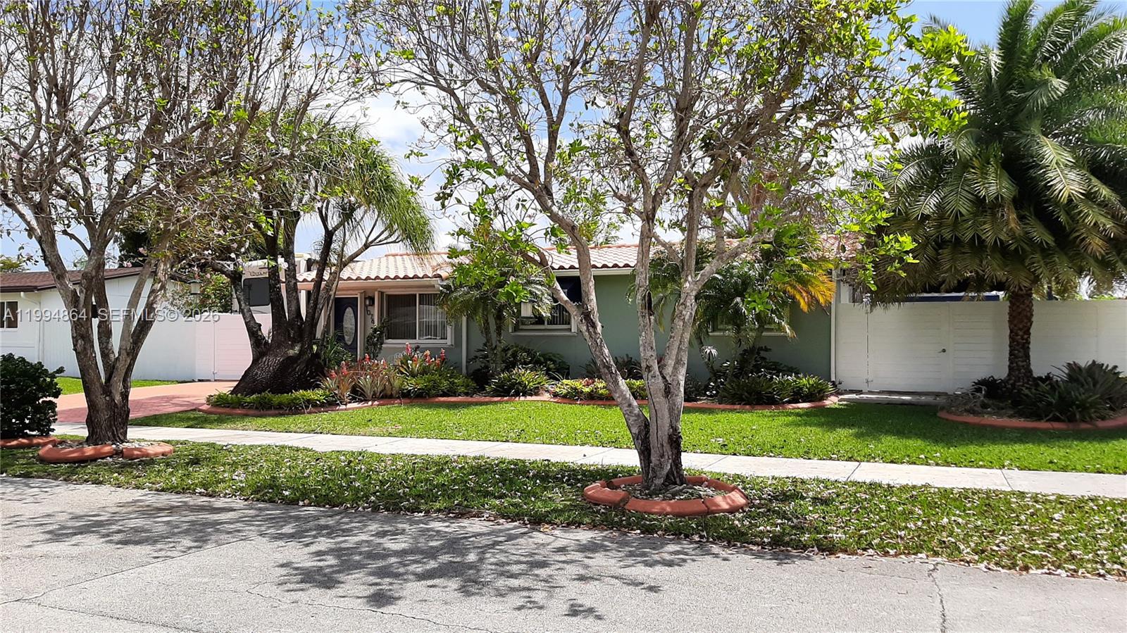 SNAPPER CREEK ESTATES SEC - Residential