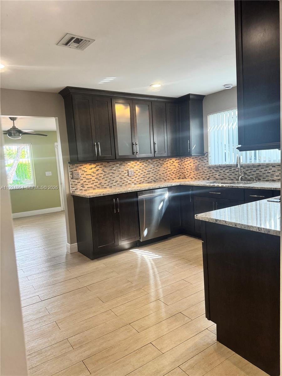 SNAPPER CREEK ESTATES SEC - Residential