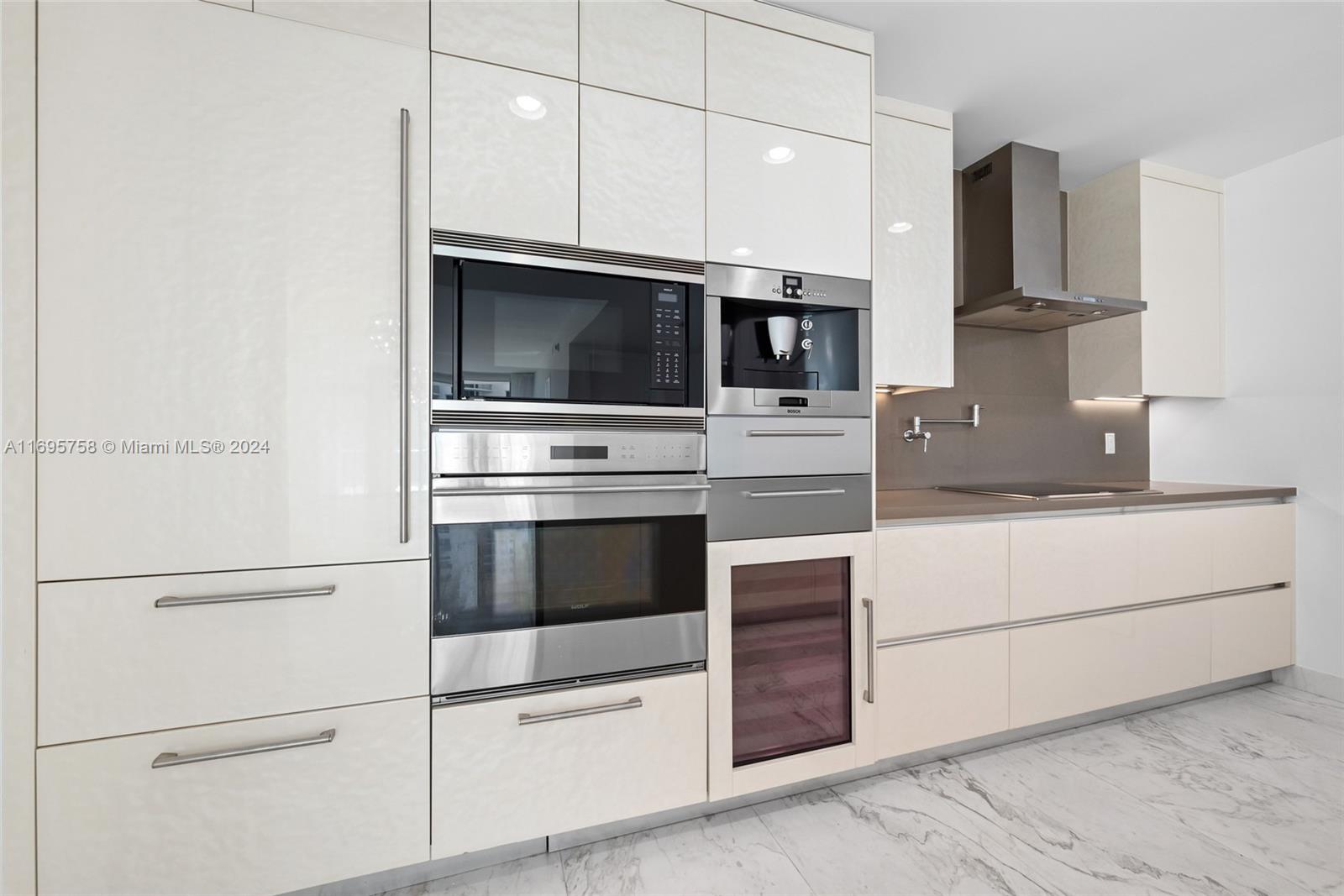 CHATEAU BEACH CONDO - Residential Lease