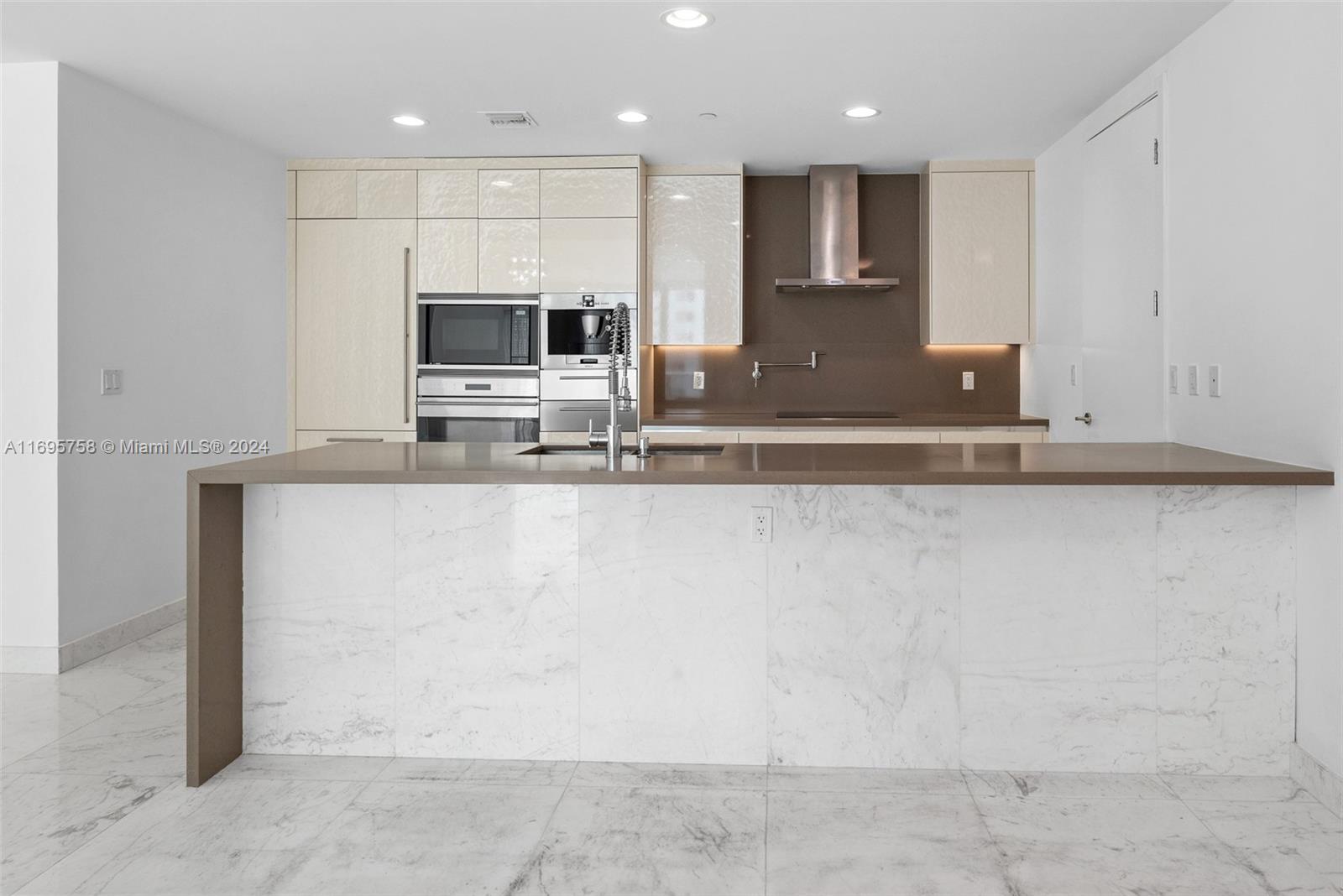 CHATEAU BEACH CONDO - Residential Lease