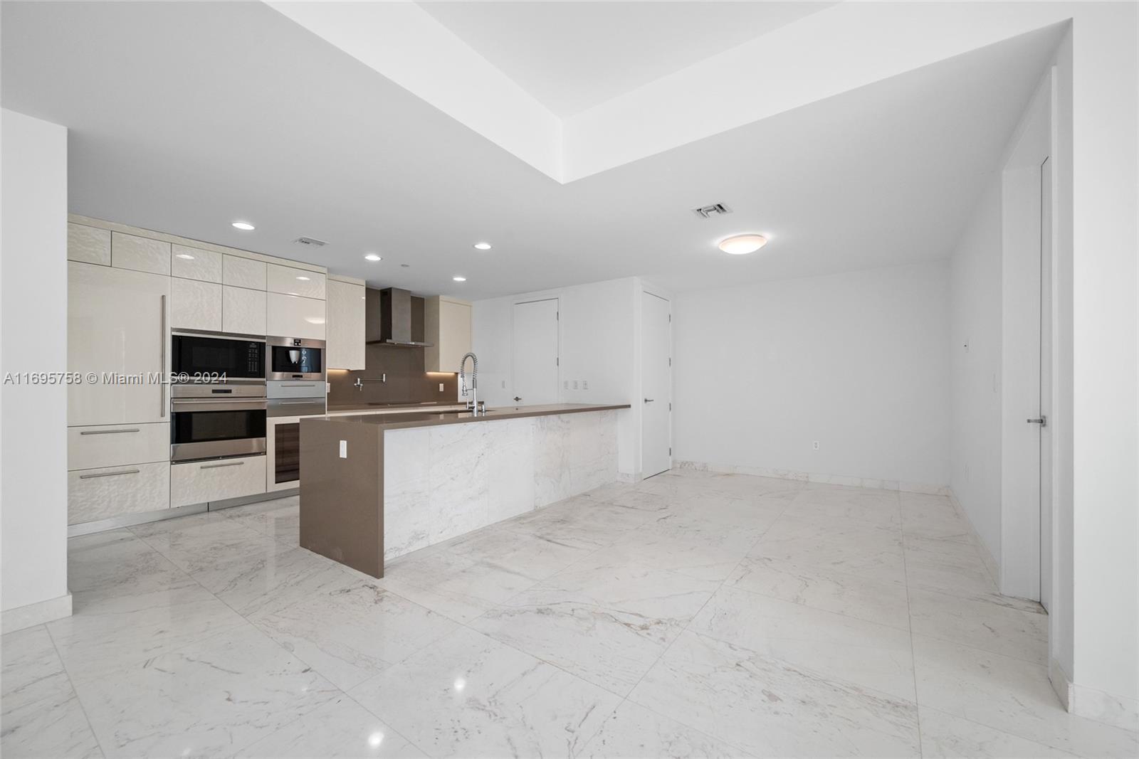 CHATEAU BEACH CONDO - Residential Lease