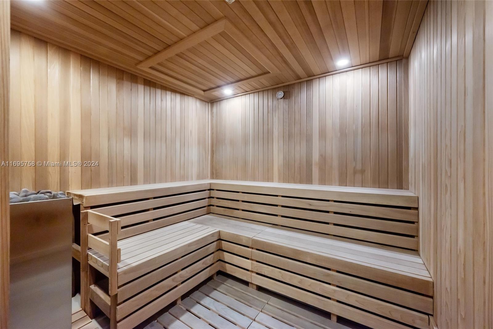 CHATEAU BEACH CONDO - Residential Lease