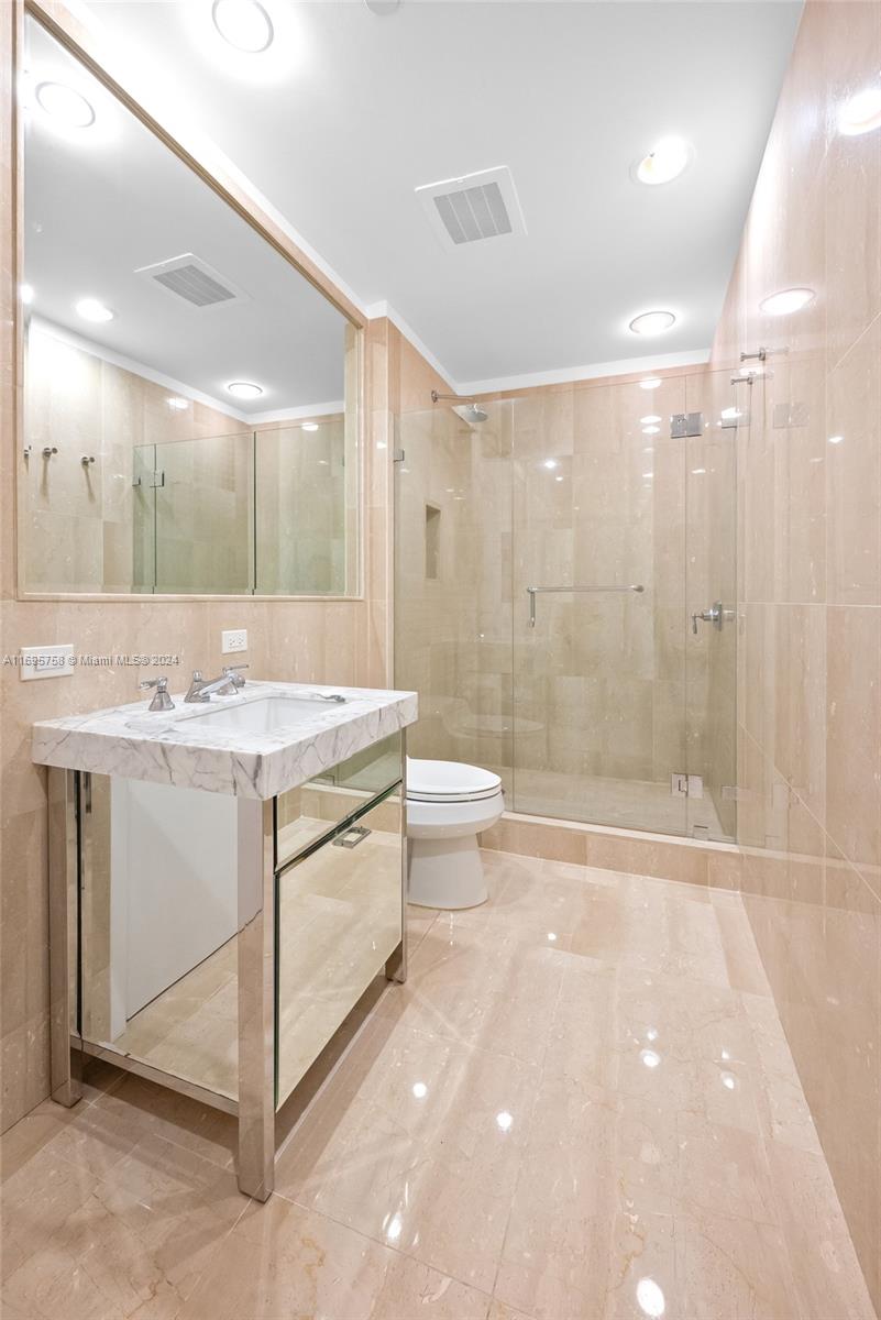 CHATEAU BEACH CONDO - Residential Lease