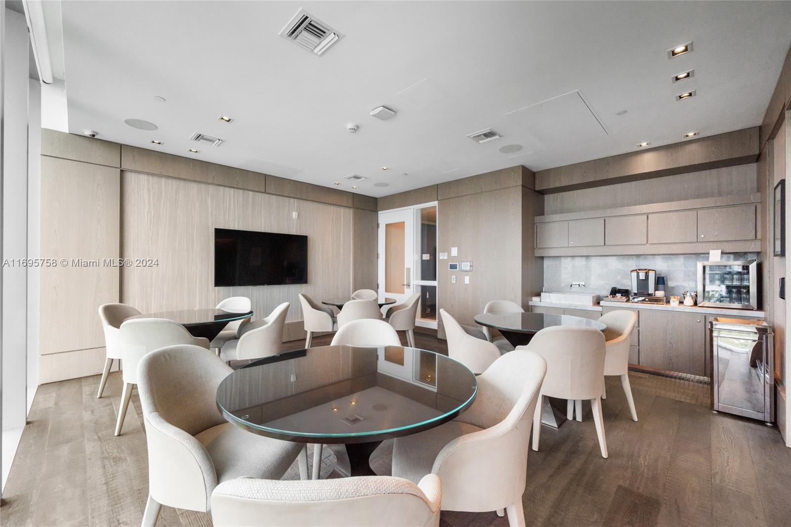 CHATEAU BEACH CONDO - Residential Lease