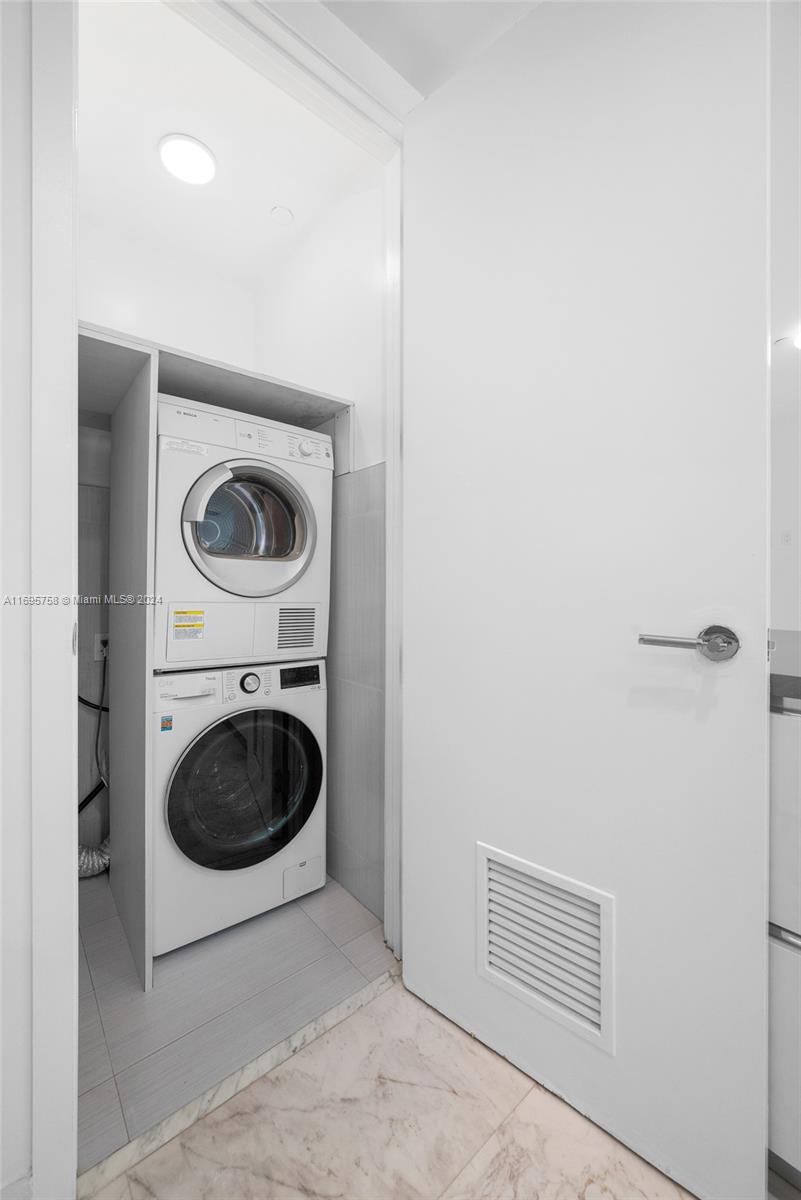 CHATEAU BEACH CONDO - Residential Lease