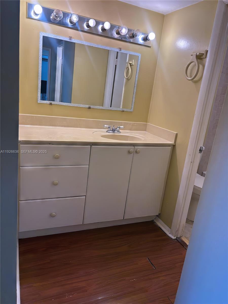 BUCKLEY TOWERS CONDO - EA - Residential