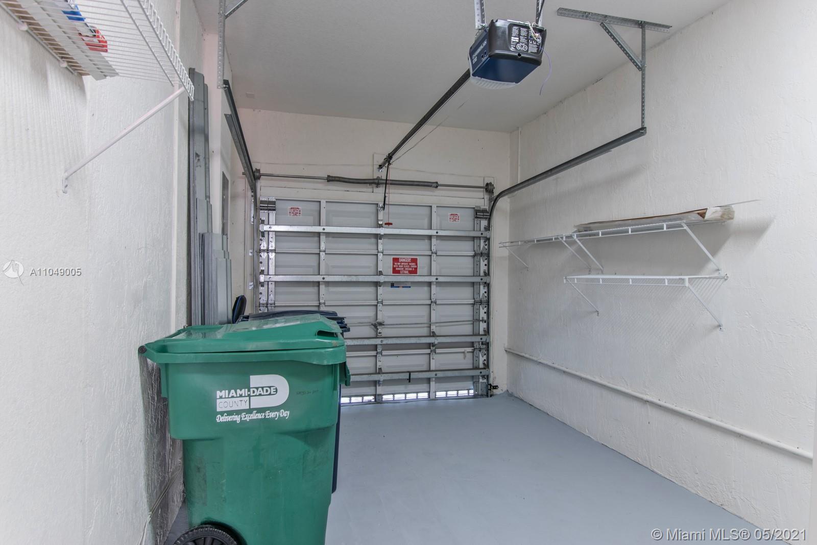 KENDALL BREEZE - Residential Lease