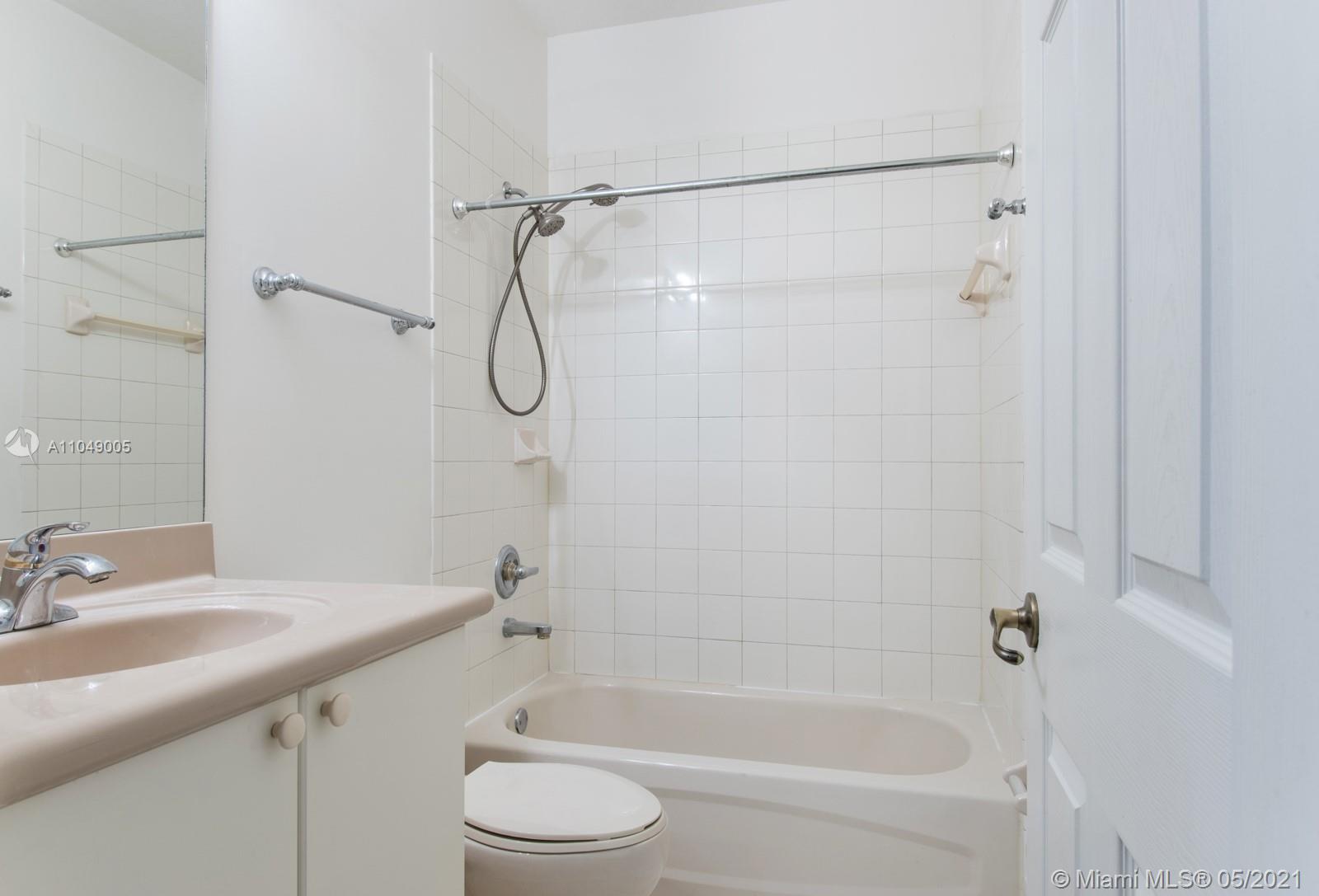 KENDALL BREEZE - Residential Lease