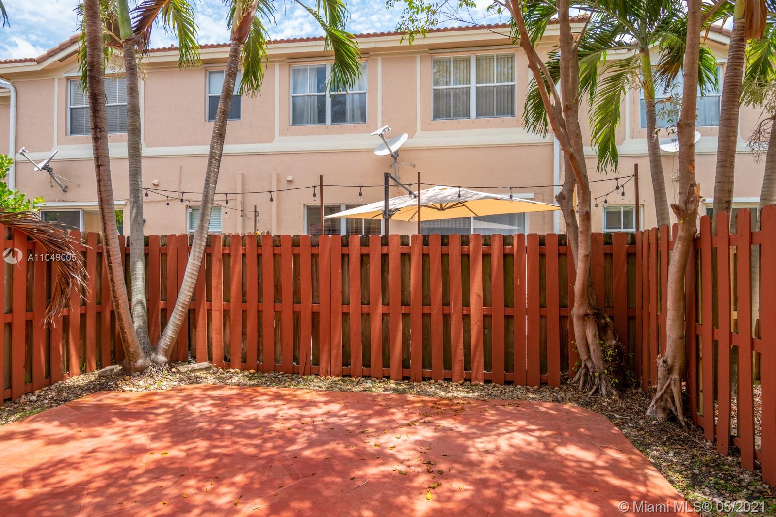 KENDALL BREEZE - Residential Lease