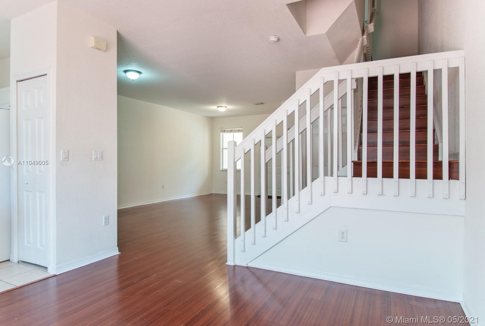 KENDALL BREEZE - Residential Lease