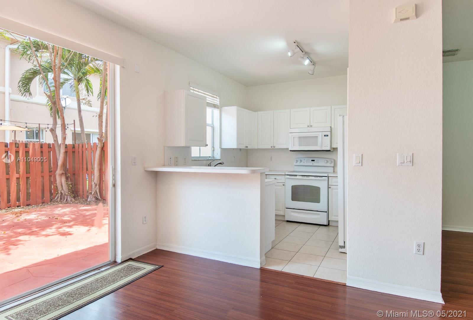 KENDALL BREEZE - Residential Lease