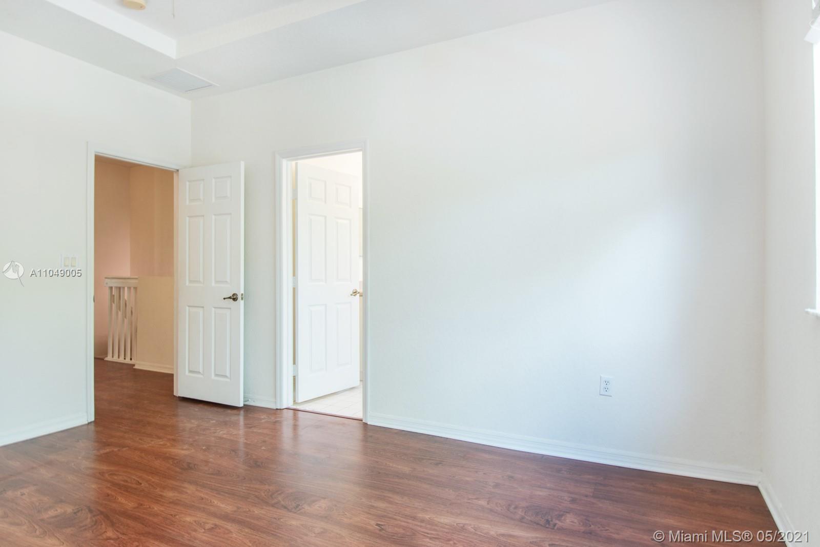 KENDALL BREEZE - Residential Lease