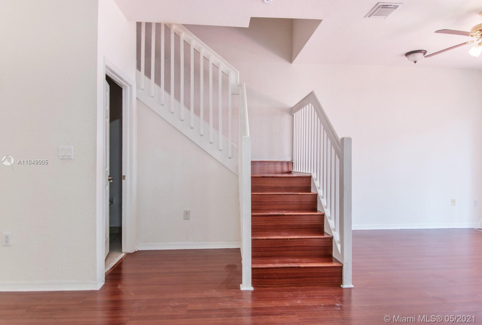 KENDALL BREEZE - Residential Lease