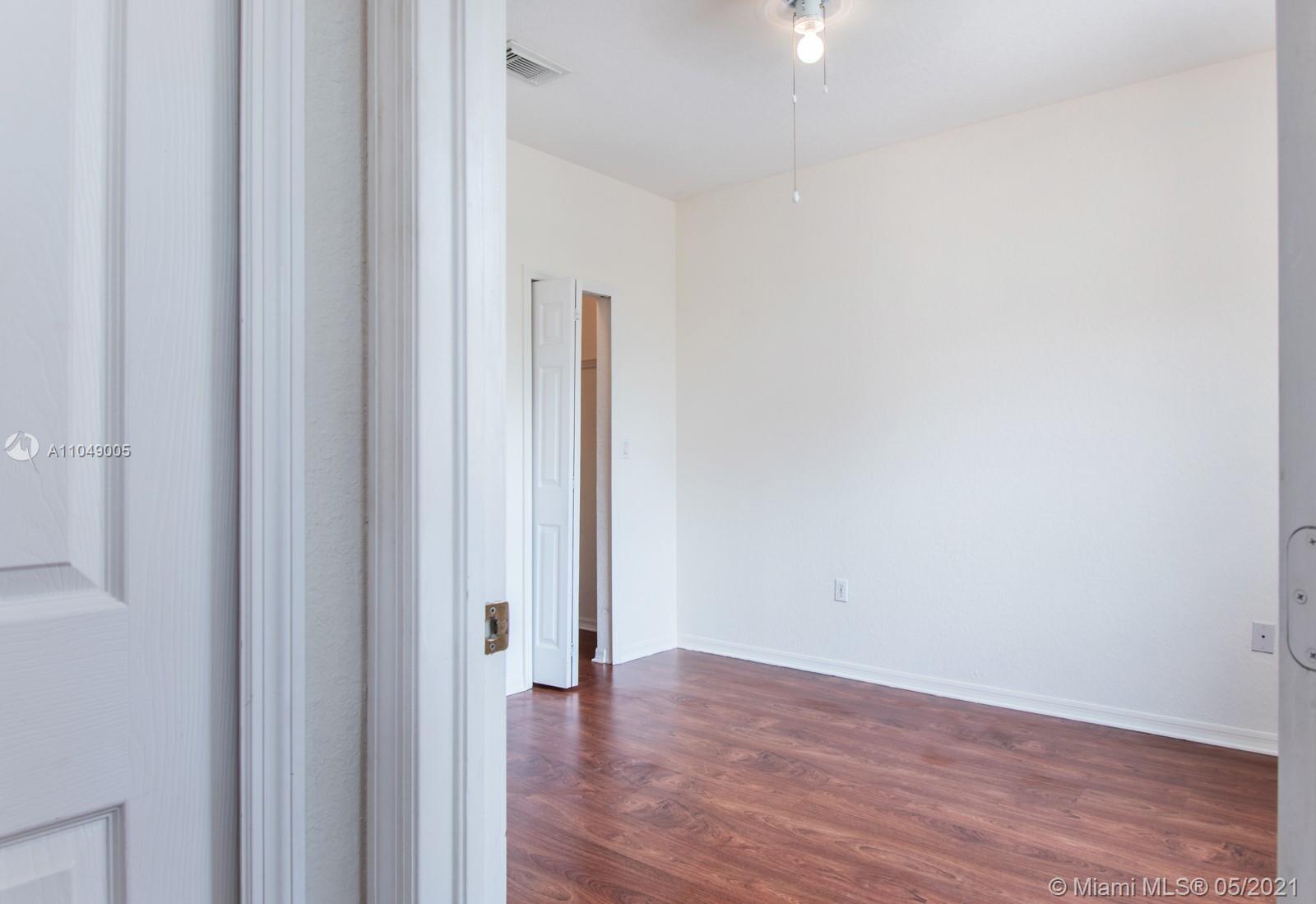 KENDALL BREEZE - Residential Lease