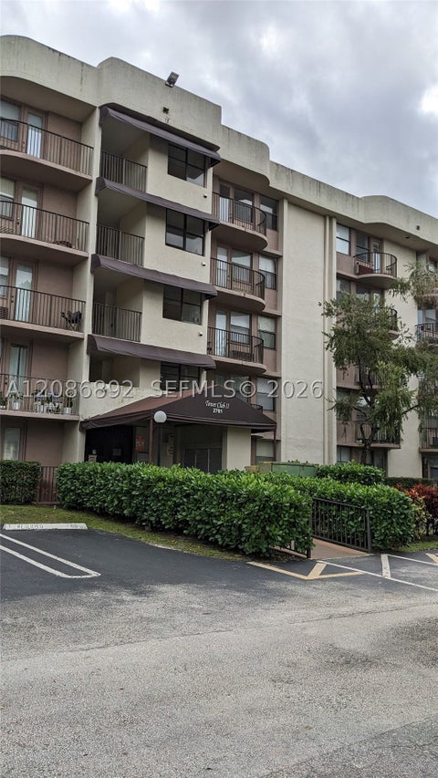 Photo of 2701 Riverside Dr #206-B, Coral Springs, FL 33065 (MLS # A12086892)