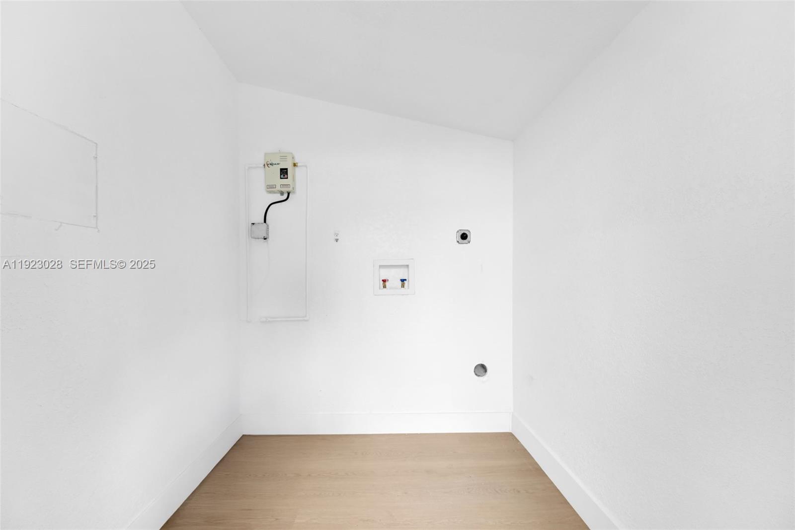 BUNCHE PARK 1 ADDN - Residential