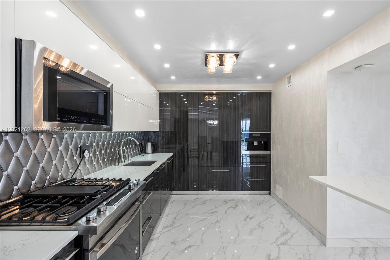 PARKER PLAZA CONDO ESTATE - Residential