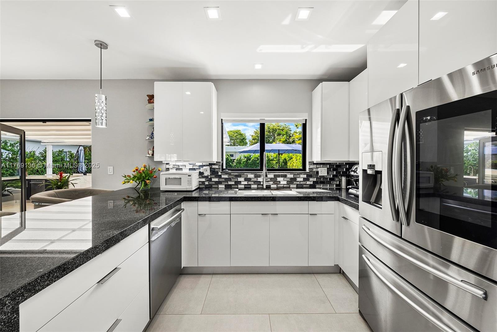 BEACH VIEW ADDN - Residential