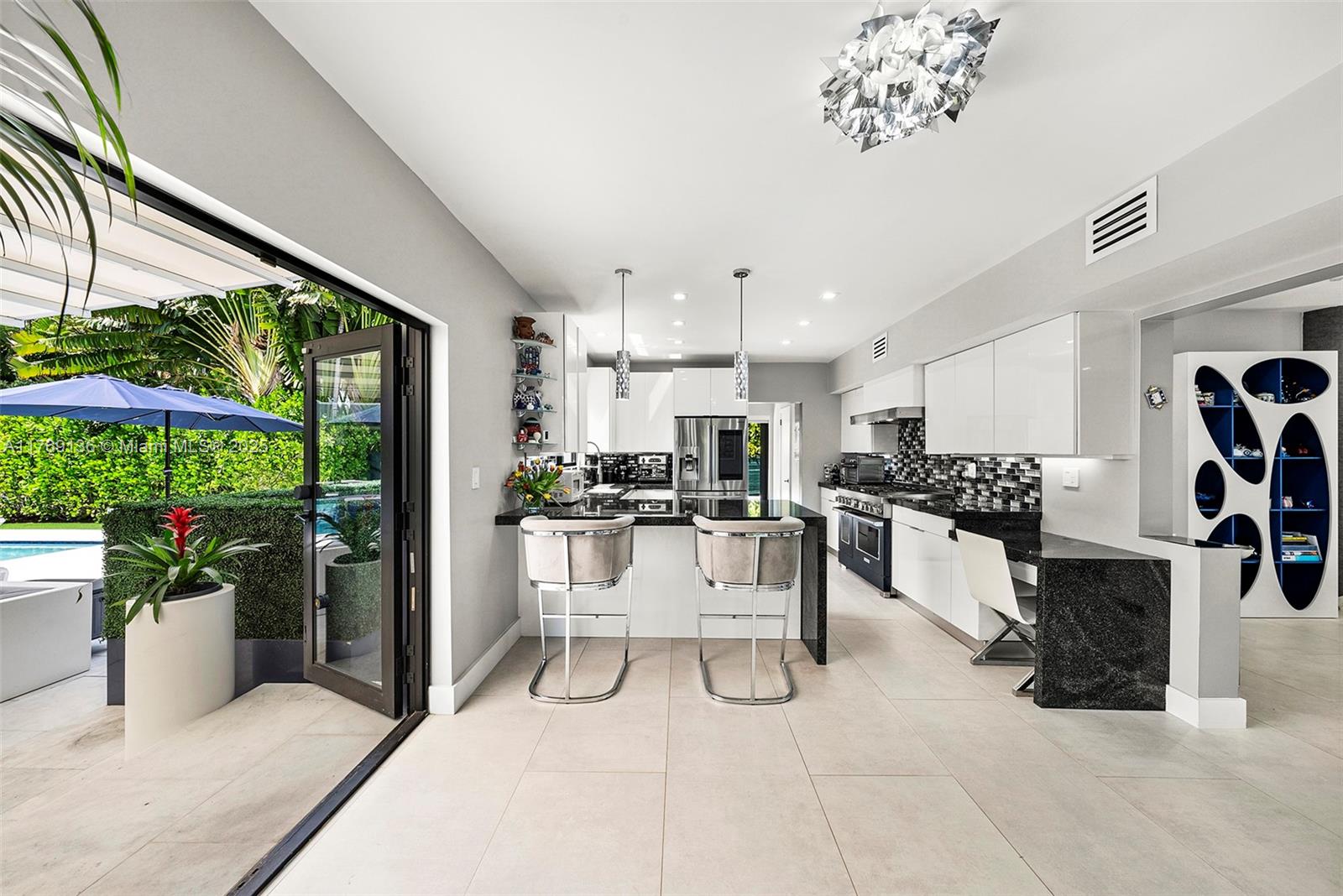 BEACH VIEW ADDN - Residential