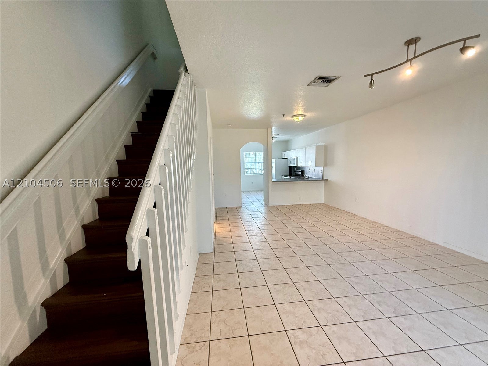 5670 NW 116th Ave 205