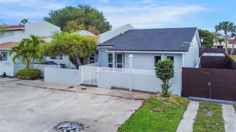 19337 NW 53rd Pl Miami Gardens FL 33055