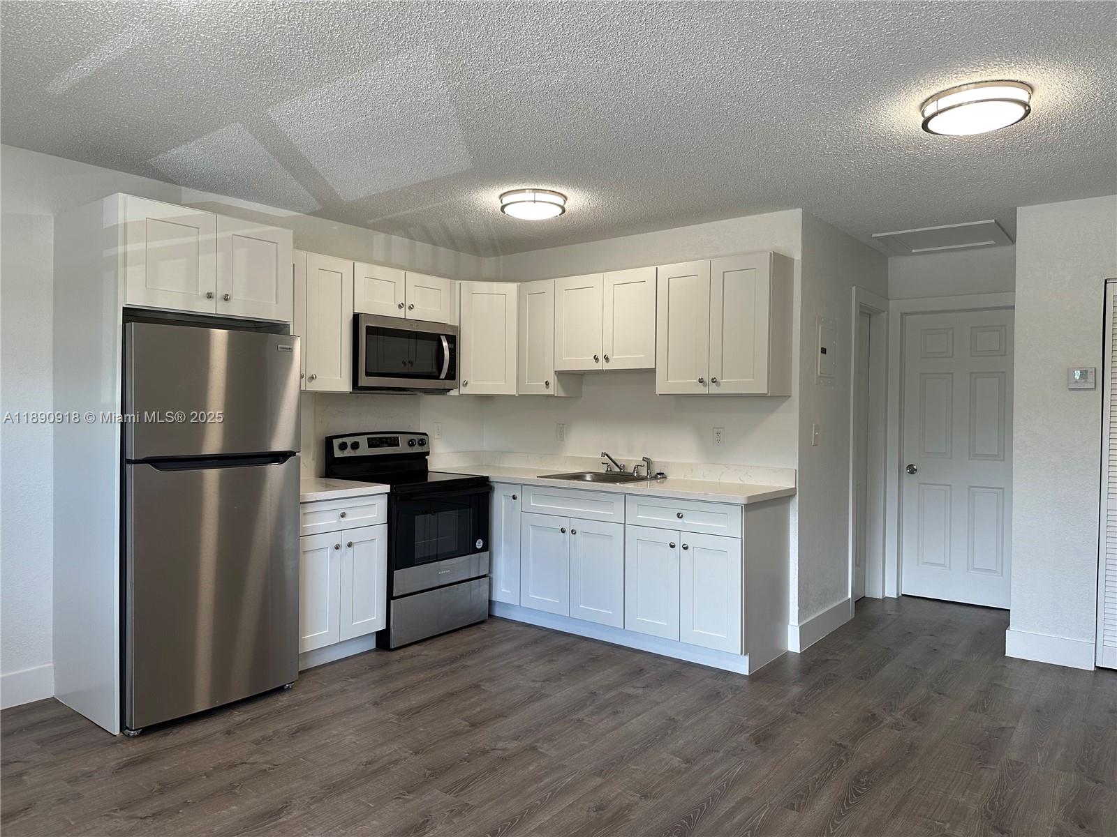OAKLAND MANORS AMENDED PL - Residential Lease