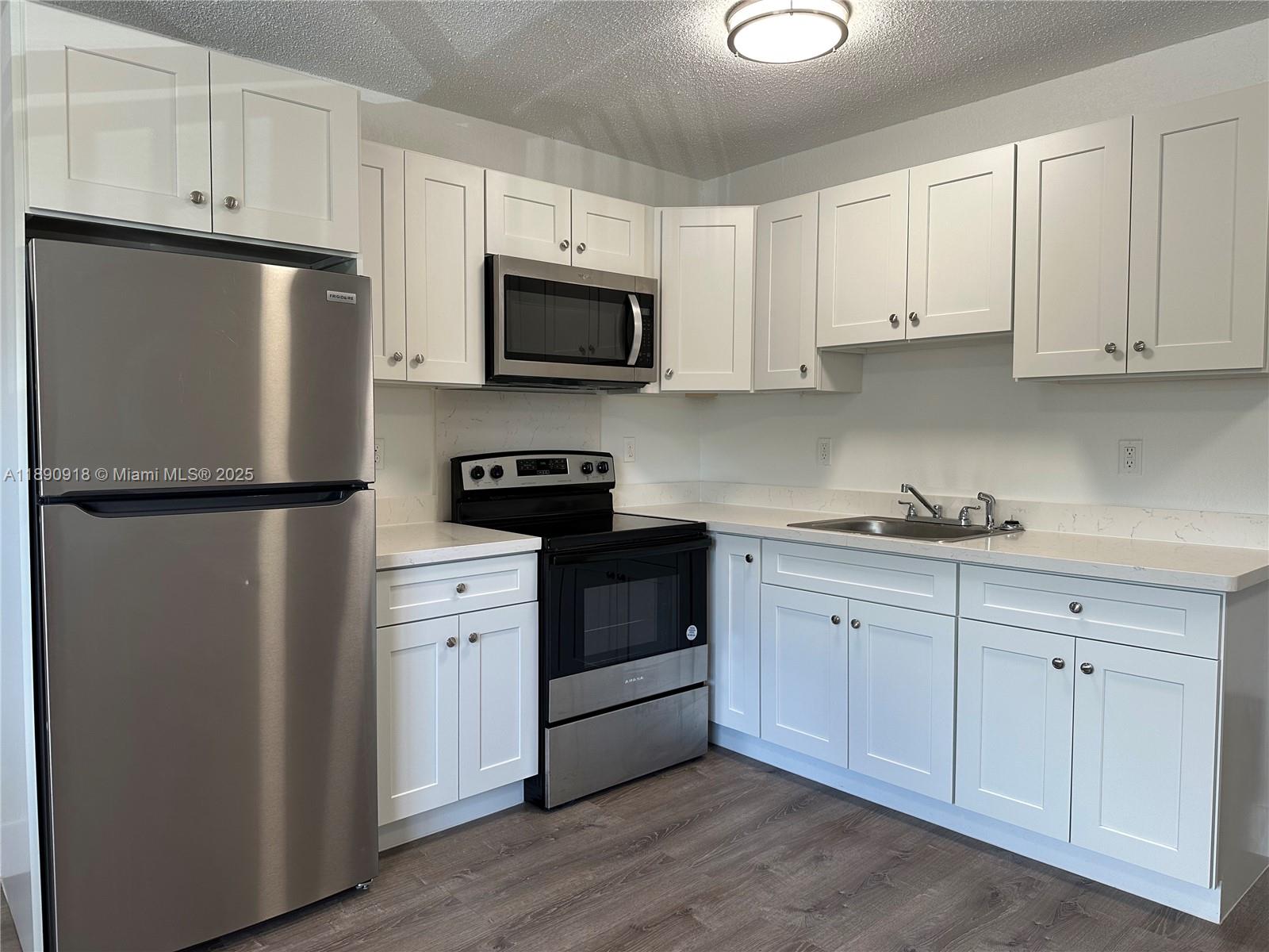 OAKLAND MANORS AMENDED PL - Residential Lease