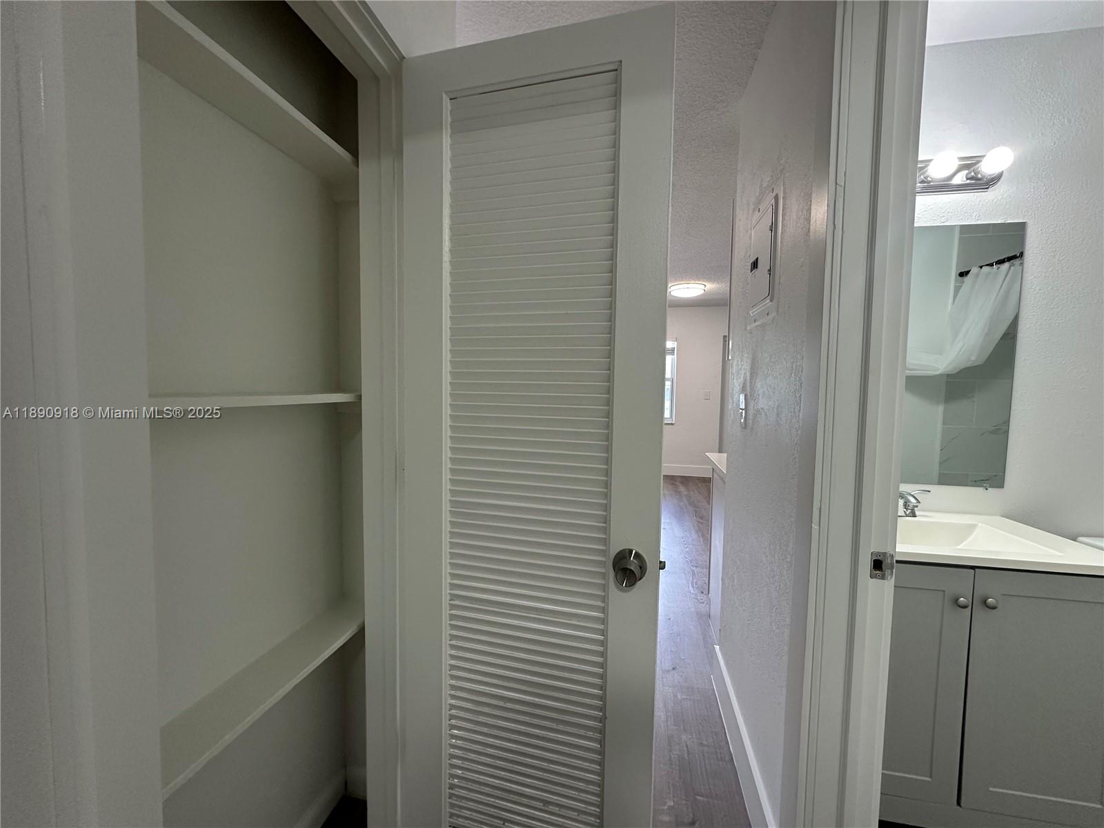 OAKLAND MANORS AMENDED PL - Residential Lease