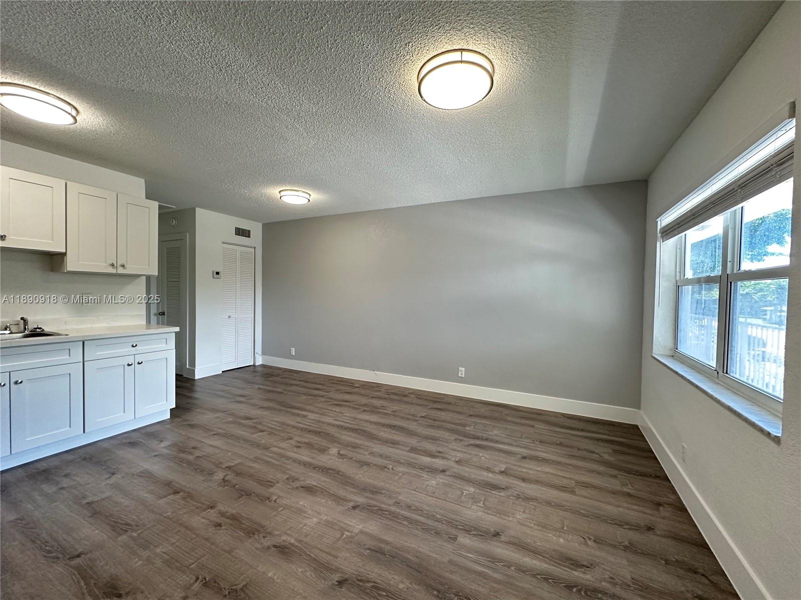 OAKLAND MANORS AMENDED PL - Residential Lease