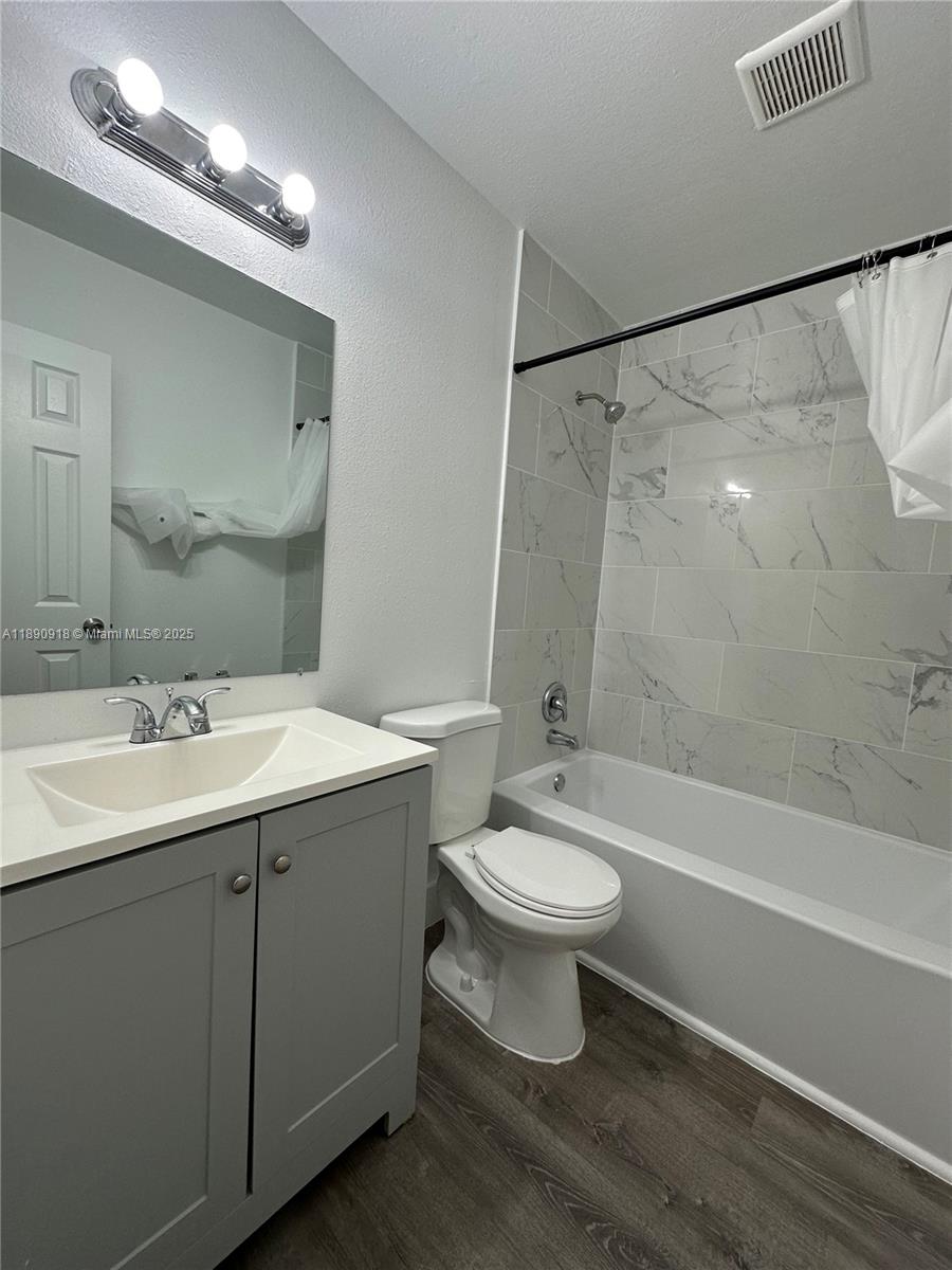 OAKLAND MANORS AMENDED PL - Residential Lease