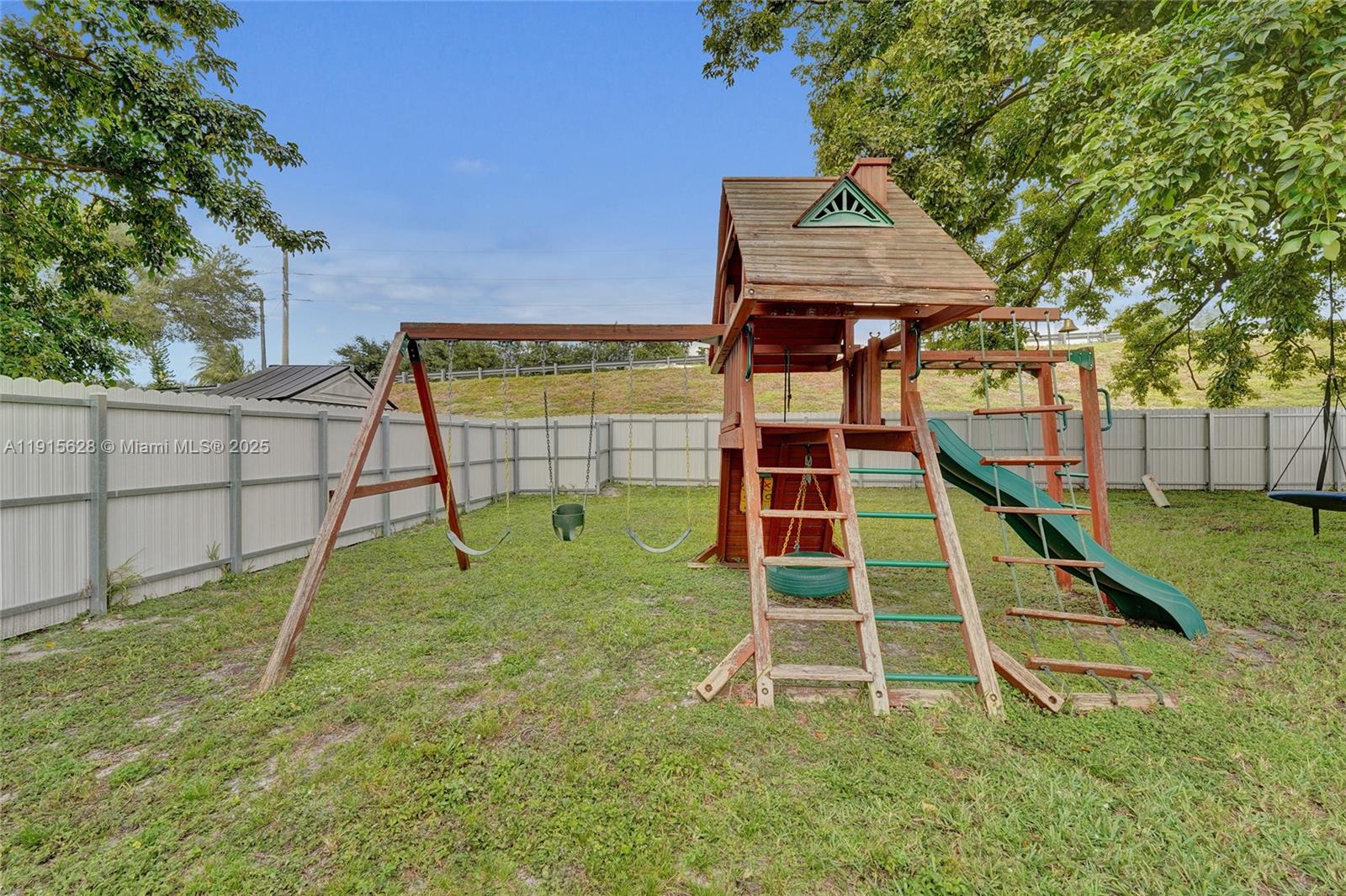 DRIFTWOOD PLAZA NO 3 - Residential Lease