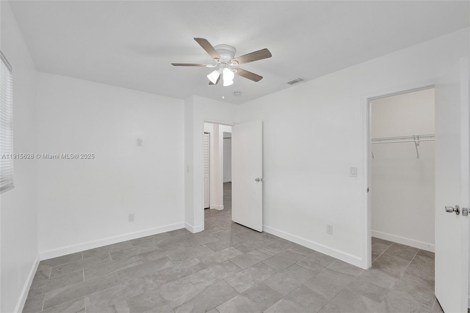 DRIFTWOOD PLAZA NO 3 - Residential Lease