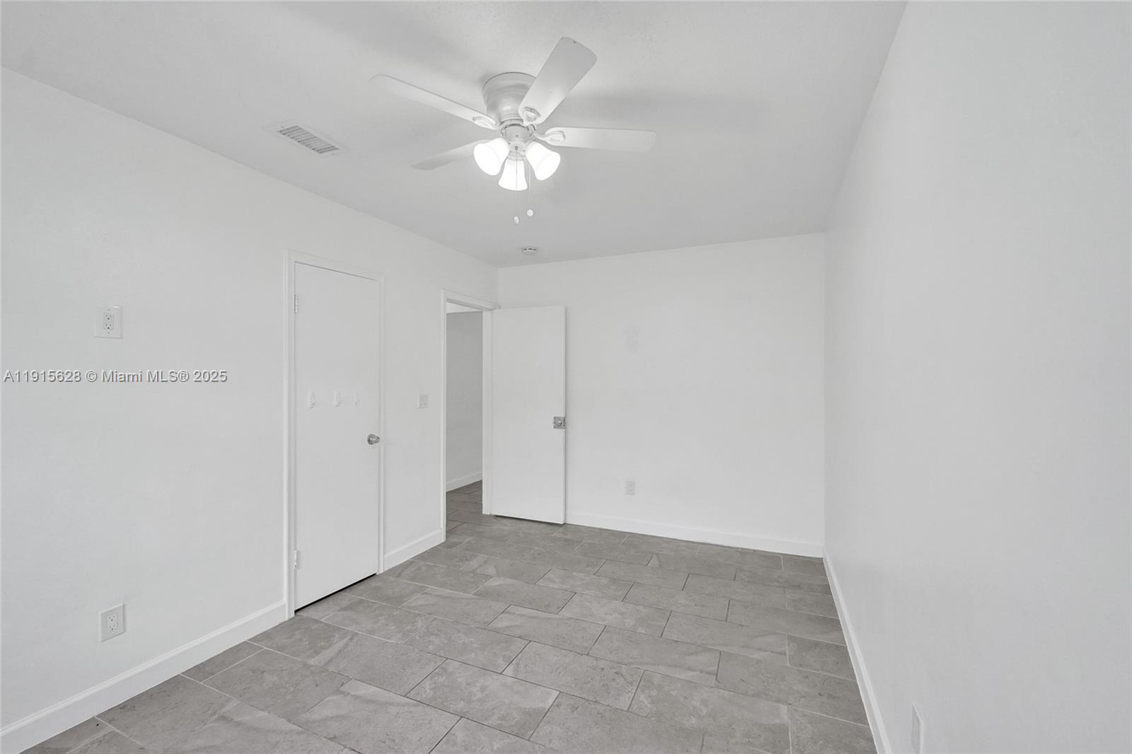 DRIFTWOOD PLAZA NO 3 - Residential Lease