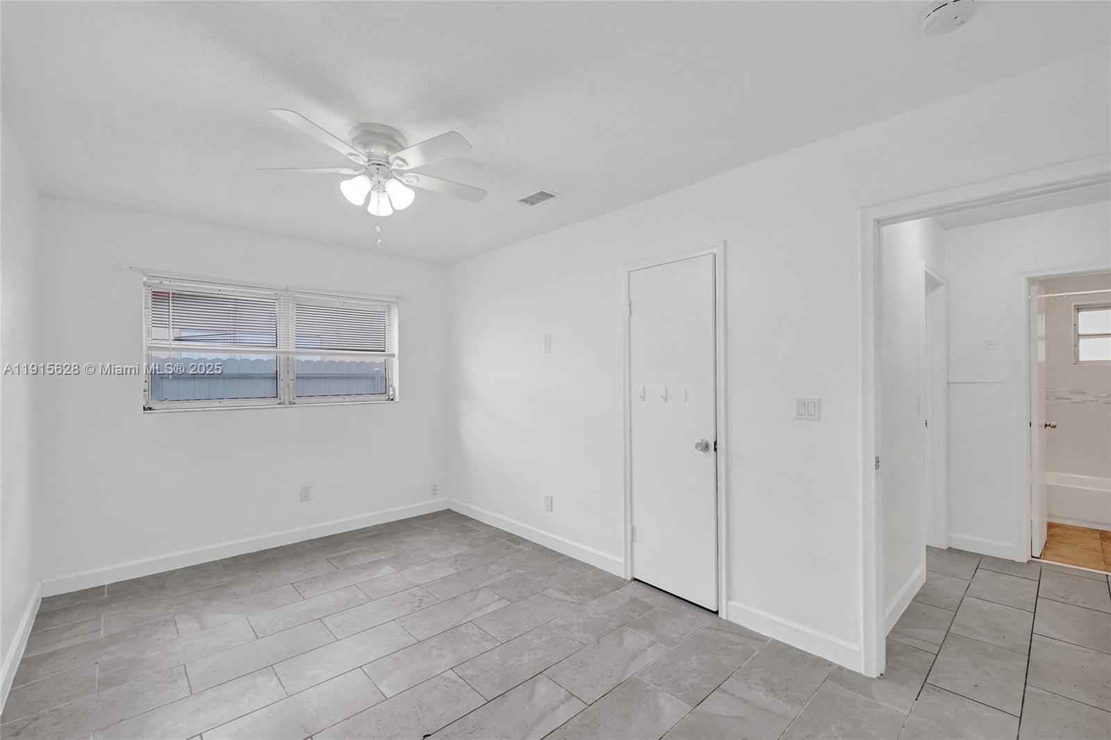 DRIFTWOOD PLAZA NO 3 - Residential Lease