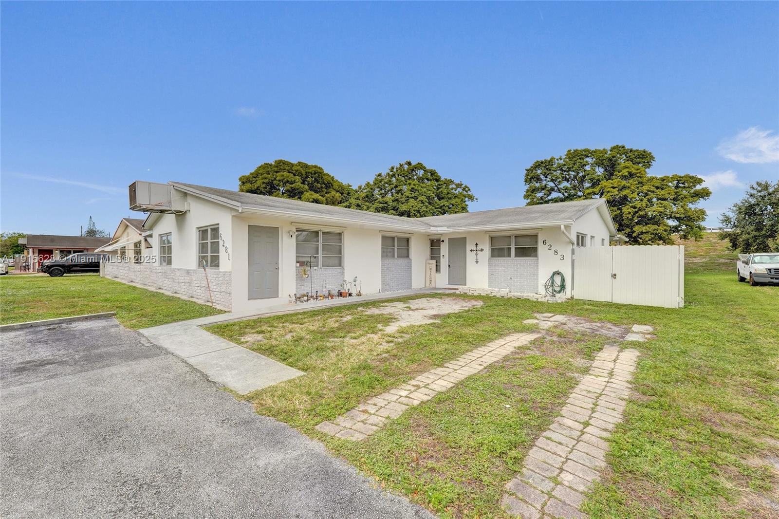 DRIFTWOOD PLAZA NO 3 - Residential Lease