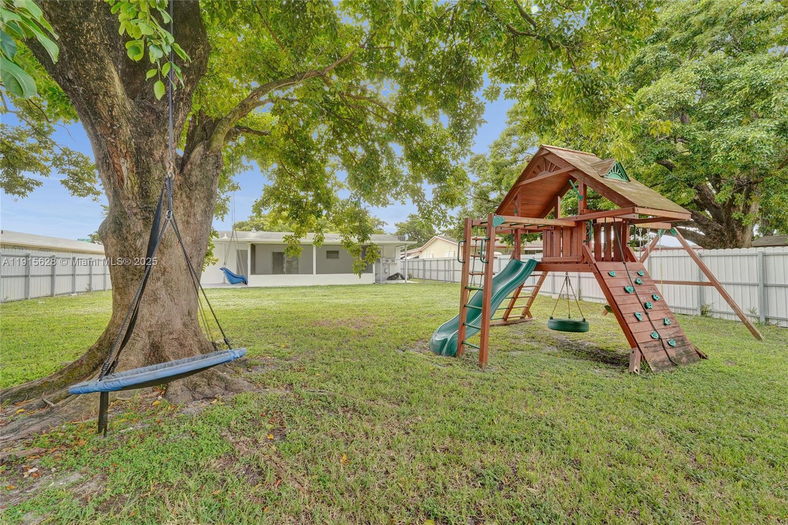 DRIFTWOOD PLAZA NO 3 - Residential Lease