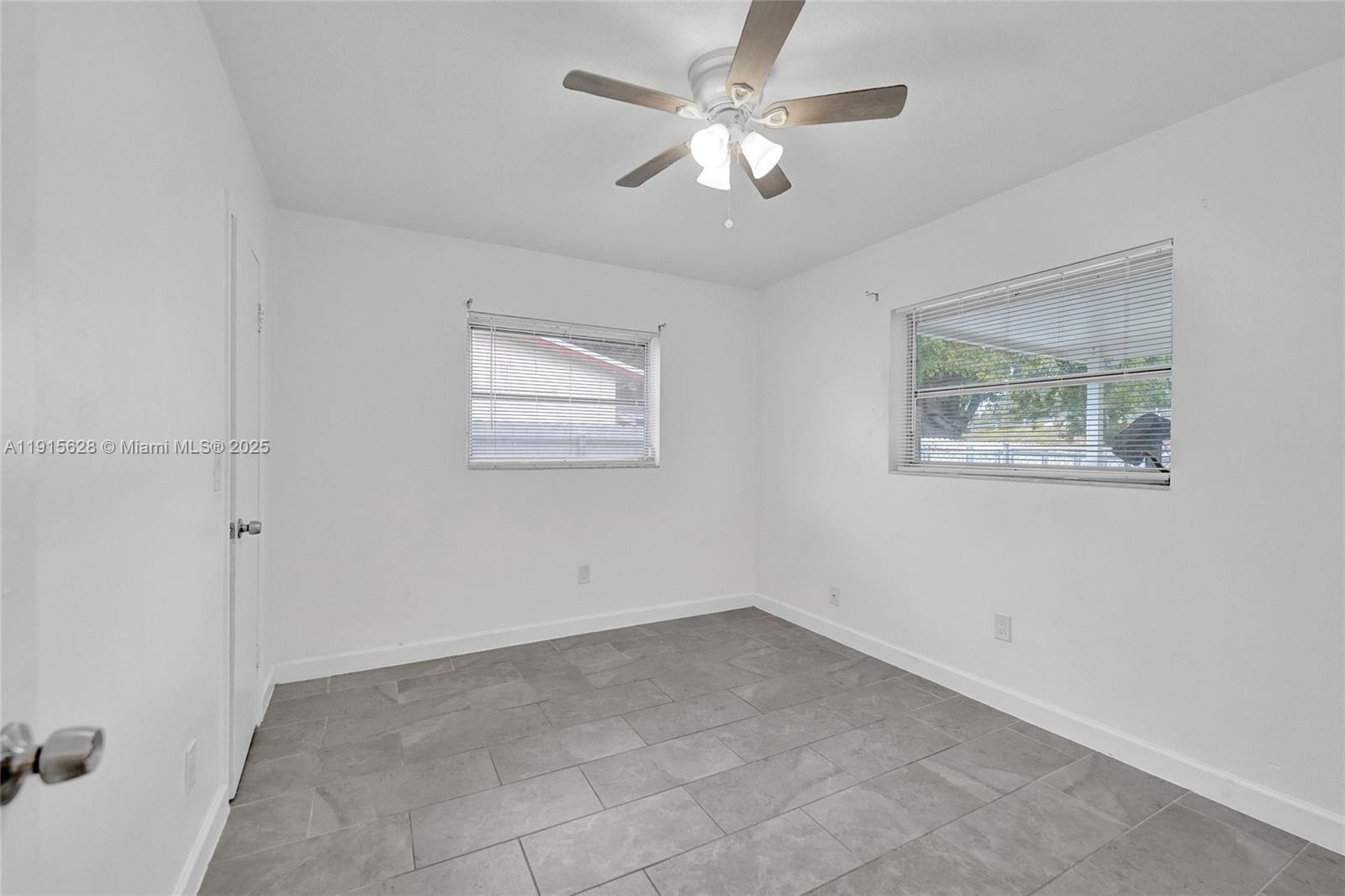 DRIFTWOOD PLAZA NO 3 - Residential Lease