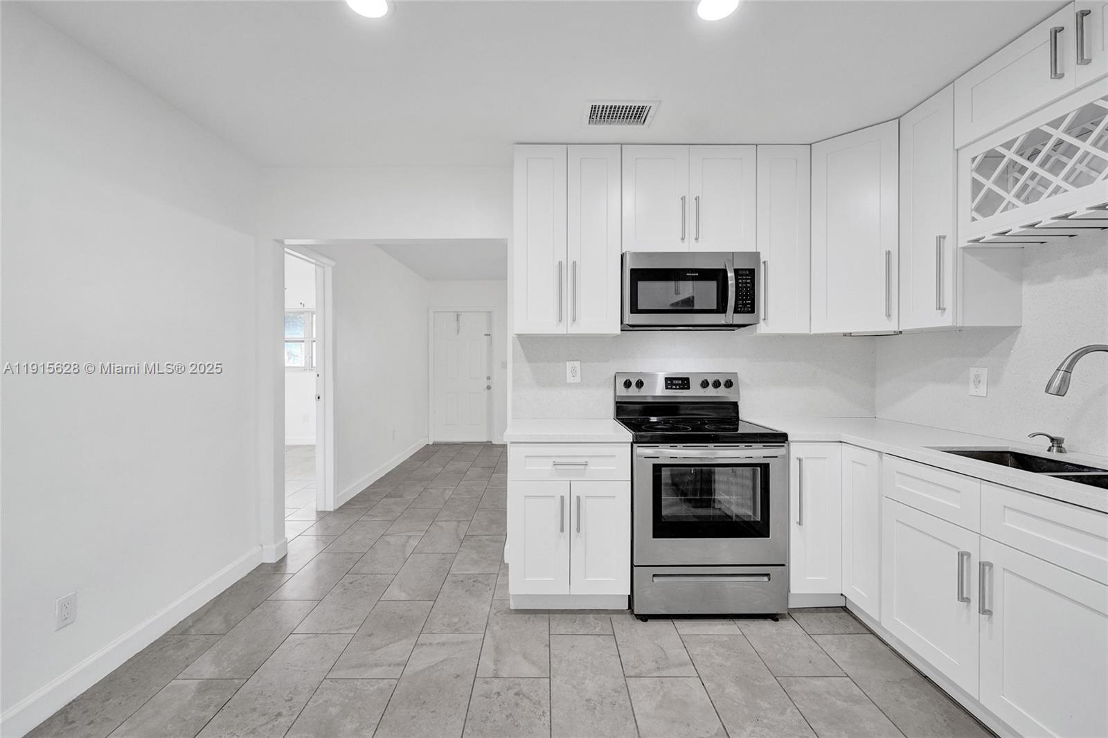 DRIFTWOOD PLAZA NO 3 - Residential Lease