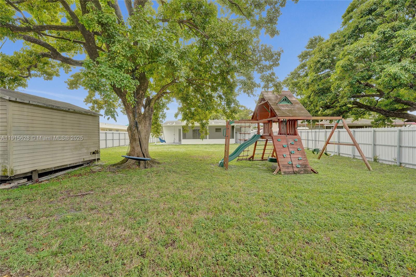 DRIFTWOOD PLAZA NO 3 - Residential Lease