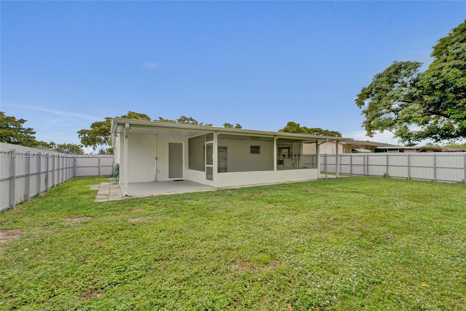 DRIFTWOOD PLAZA NO 3 - Residential Lease