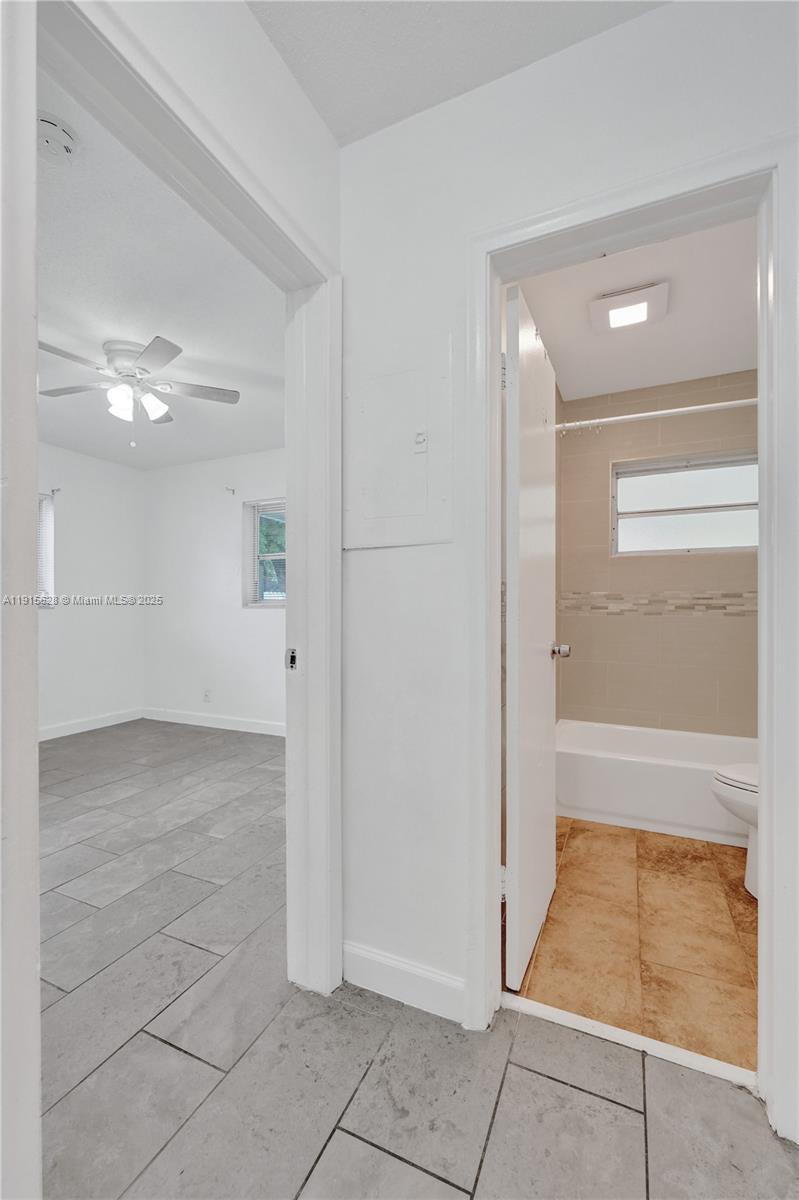 DRIFTWOOD PLAZA NO 3 - Residential Lease