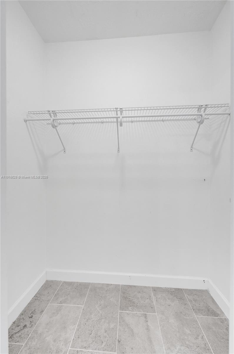 DRIFTWOOD PLAZA NO 3 - Residential Lease